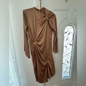 Mid length dress with removable pins / brooch